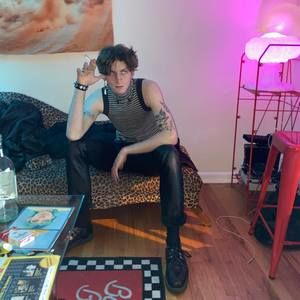 Meet your Posher, Adam